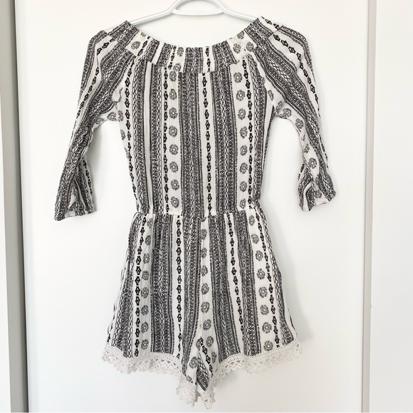 ABERCROMBIE & FITCH Off Shoulder Romper - Picture 2 of 4